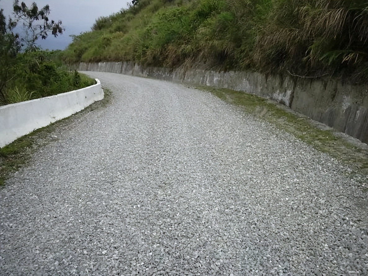 剎車技巧_不同路況剎車方法_路況