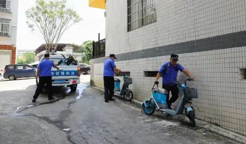 中老年出行替代方案_低速電動車禁行政策_(dá)禁行