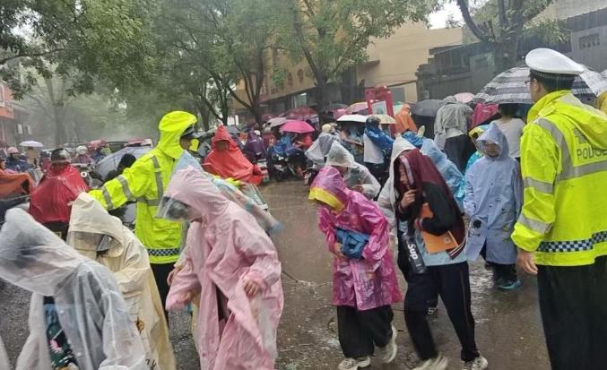 山西近期天氣預(yù)報(bào)_出行提示_臨汾暴雨安全出行指南