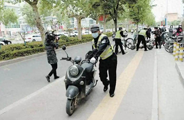 超標(biāo)電動(dòng)車換新補(bǔ)貼_電動(dòng)車禁行新政策_(dá)禁行