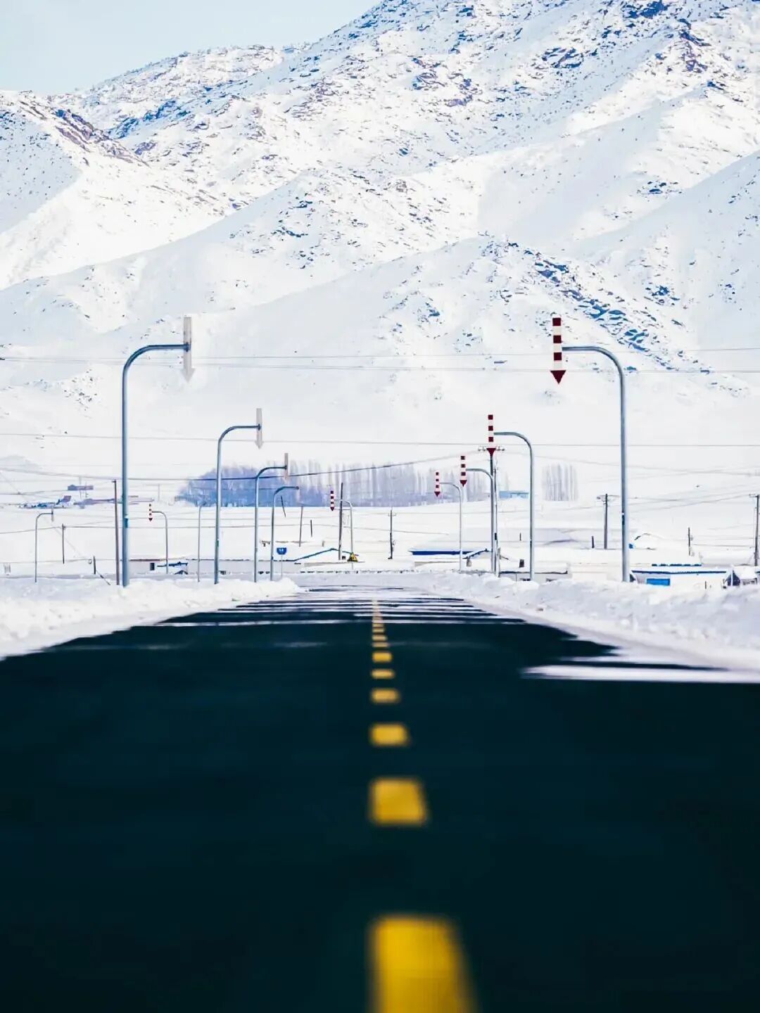 元旦假期交通出行安全提示_烏斯太元旦天氣預(yù)報(bào)及路況信息_出行提示